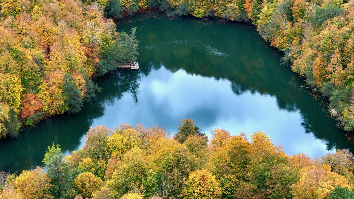 Le parc national de Yedigöller, également connu sous le nom de parc national des sept lacs, est situé dans le nord de la province de Bolu en Turquie.