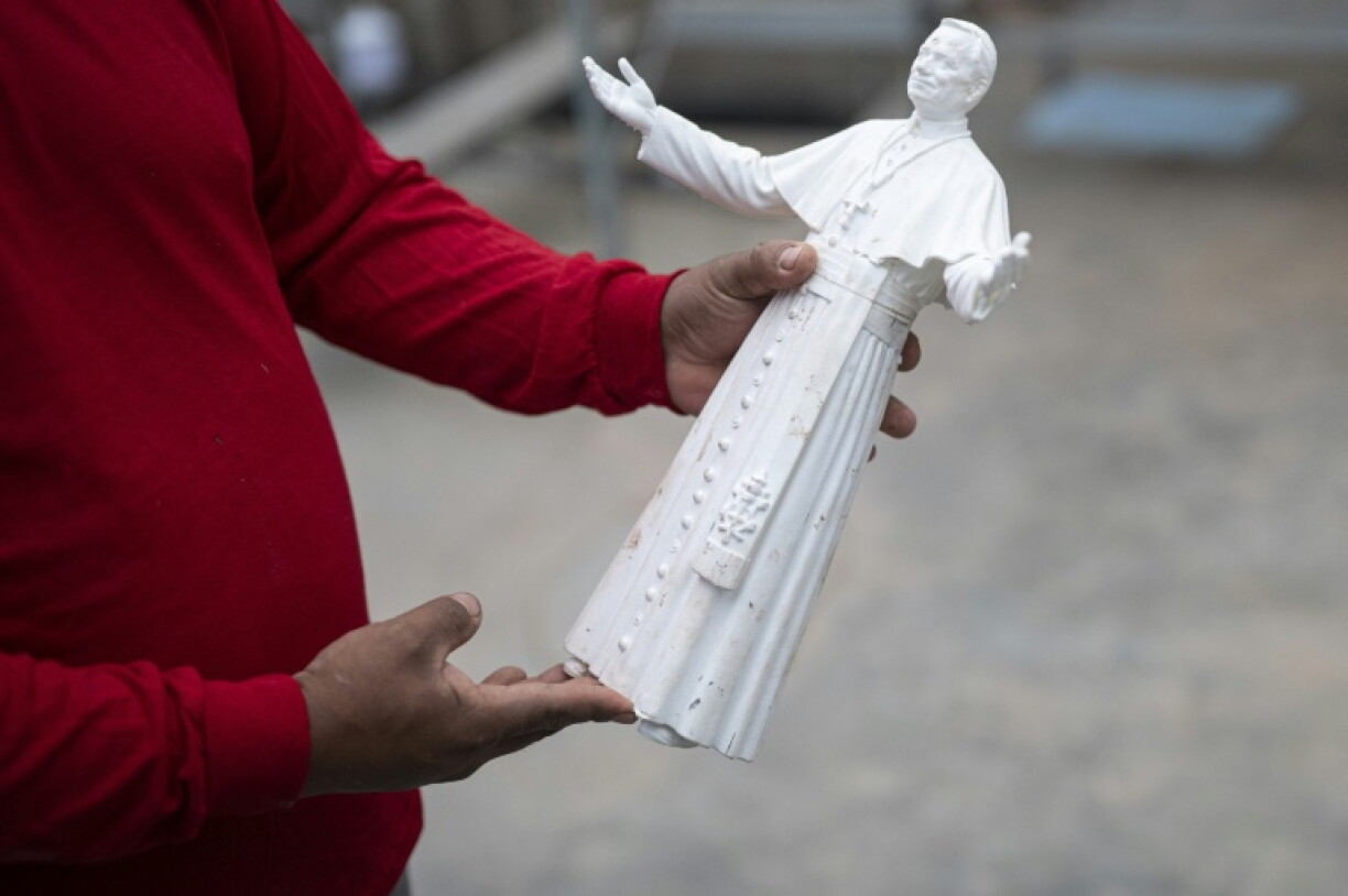 Artist Gutierrez said he used artificial intelligence and a 3D model to help design the sculpture