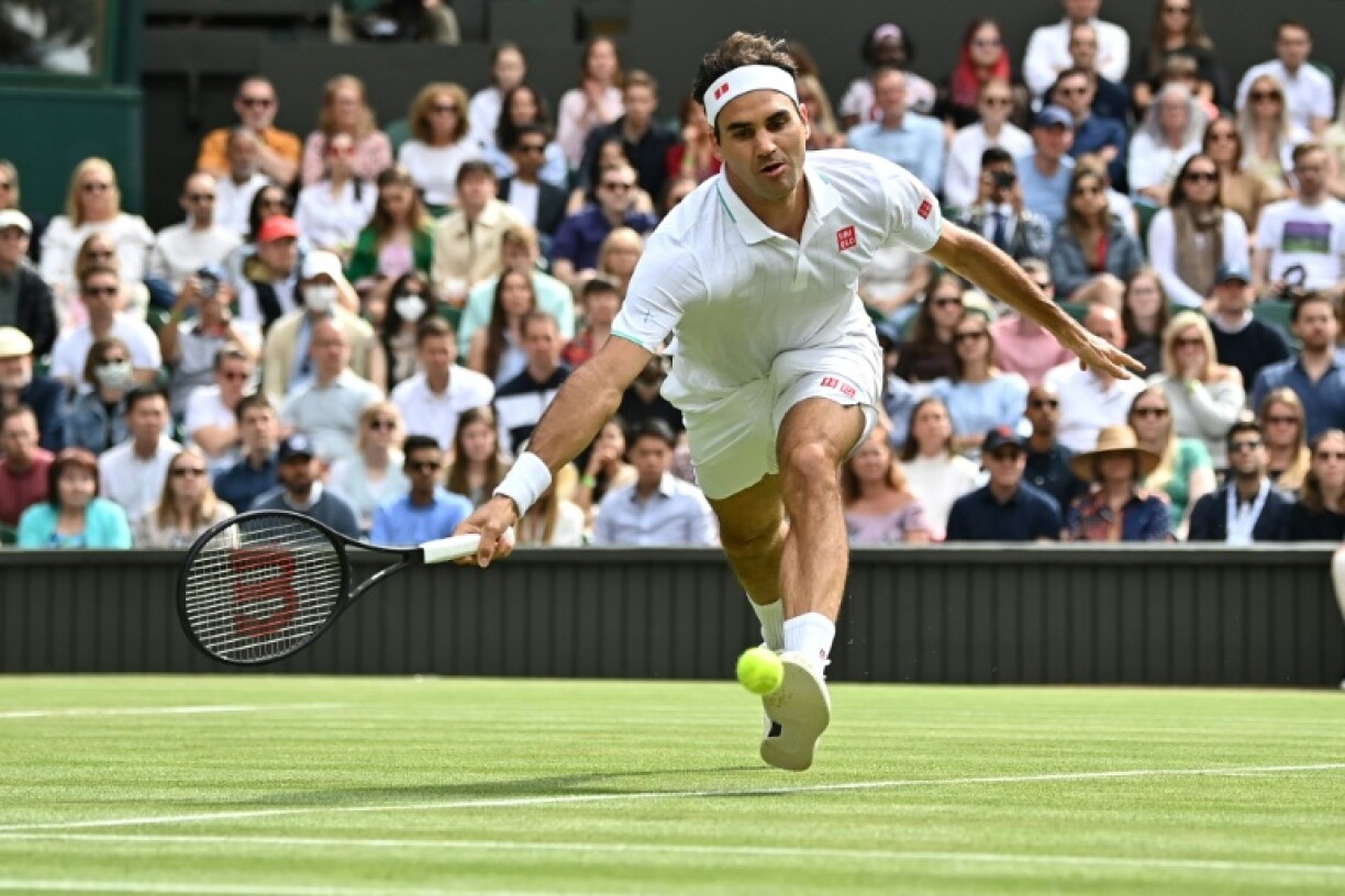 Le Suisse Roger Federer face au Britannique Cameron Norrie au 3e tour de Wimbledon, le 3 juillet 2021