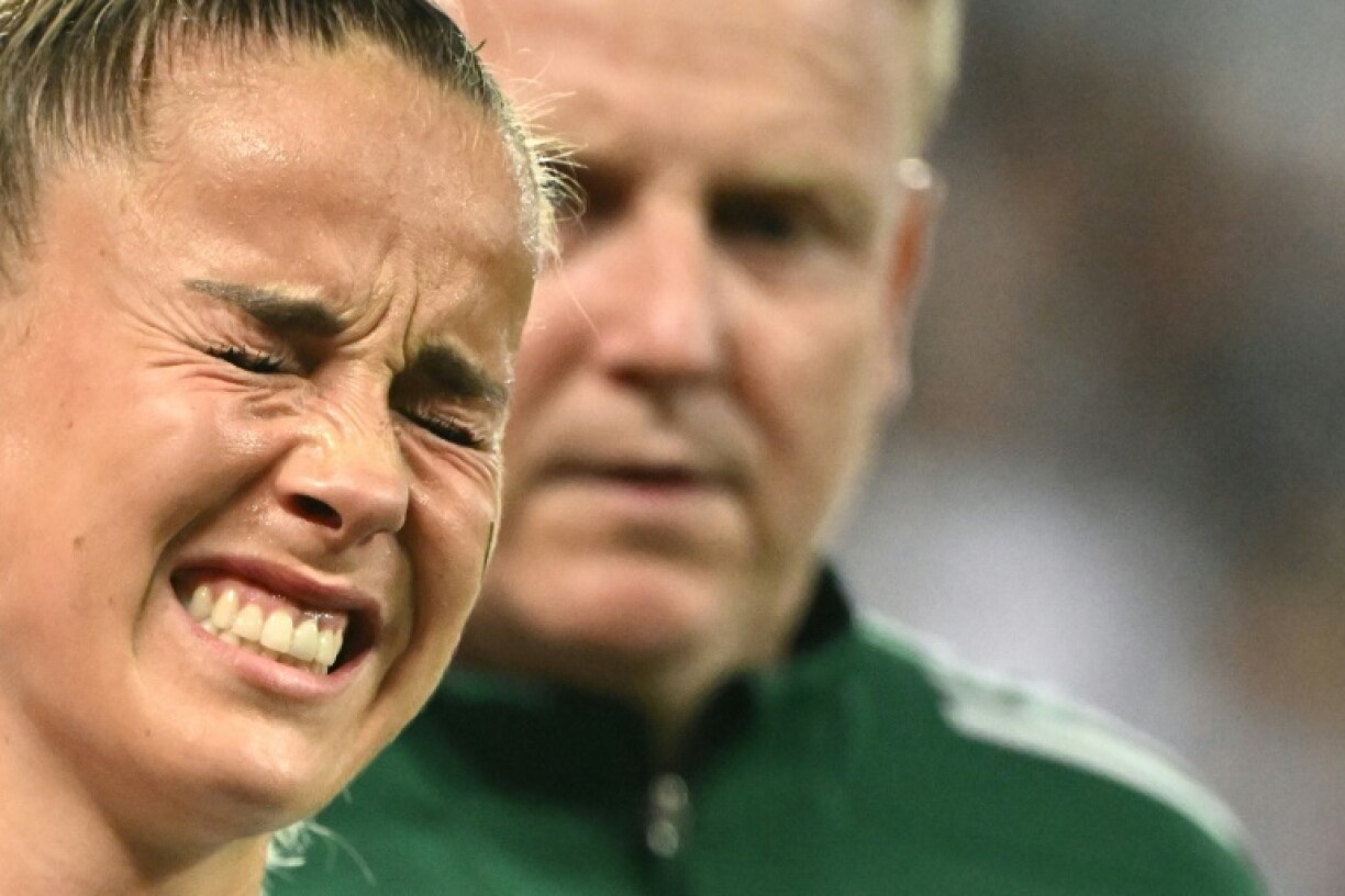 Giulia Gwinn was forced to leave the field in Germany's opening match after suffering an injury to her left knee