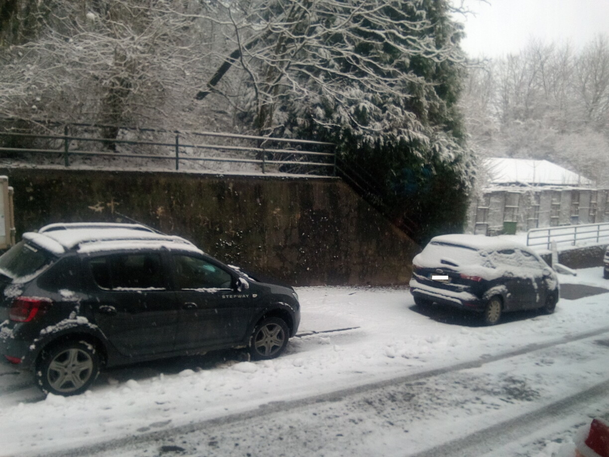 Les chutes de neige photographiées vendredi matin à Thill, en Lorraine.
