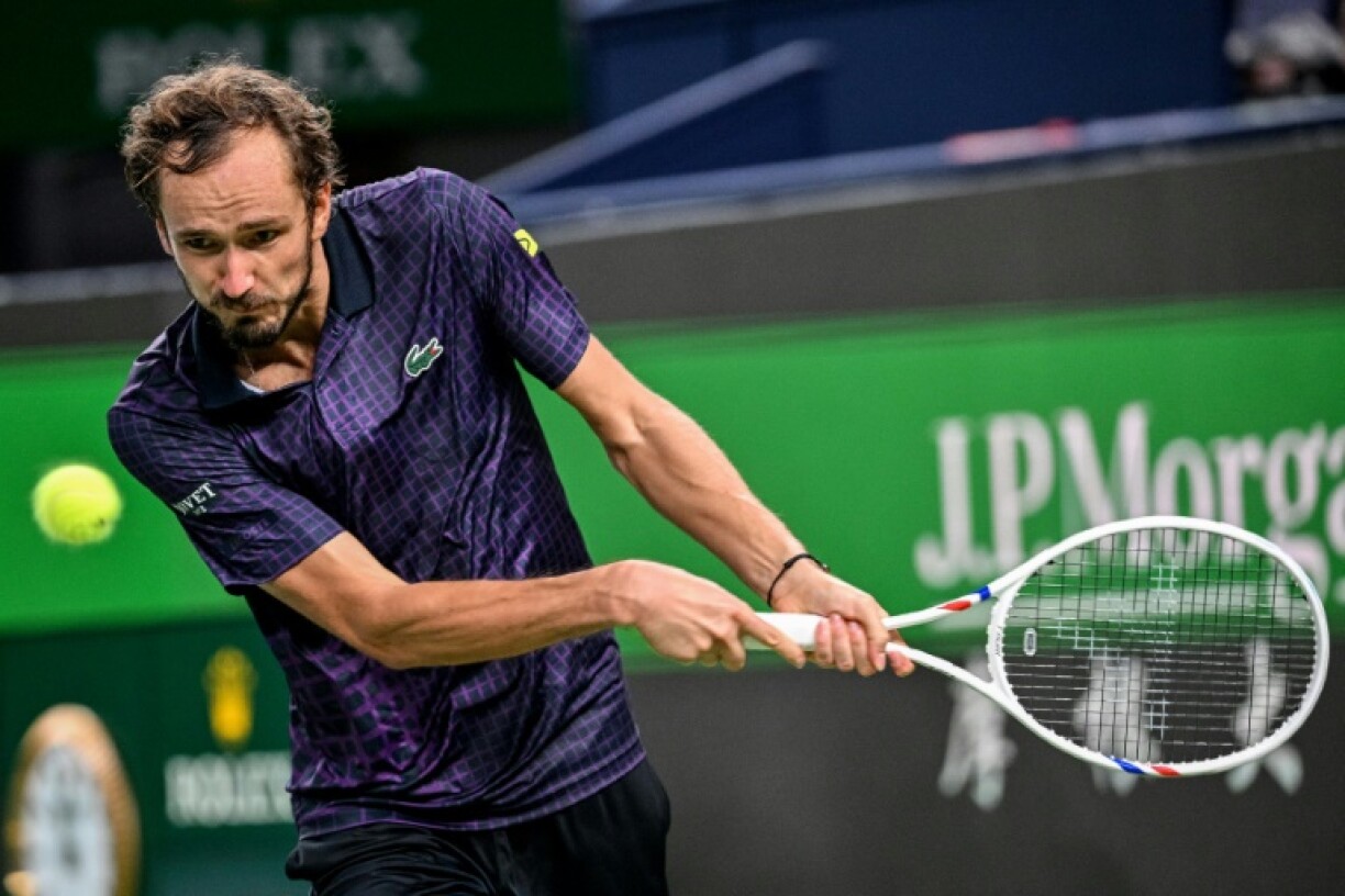 Russia's Daniil Medvedev beat the United States's Learner Tien in a nail-biter