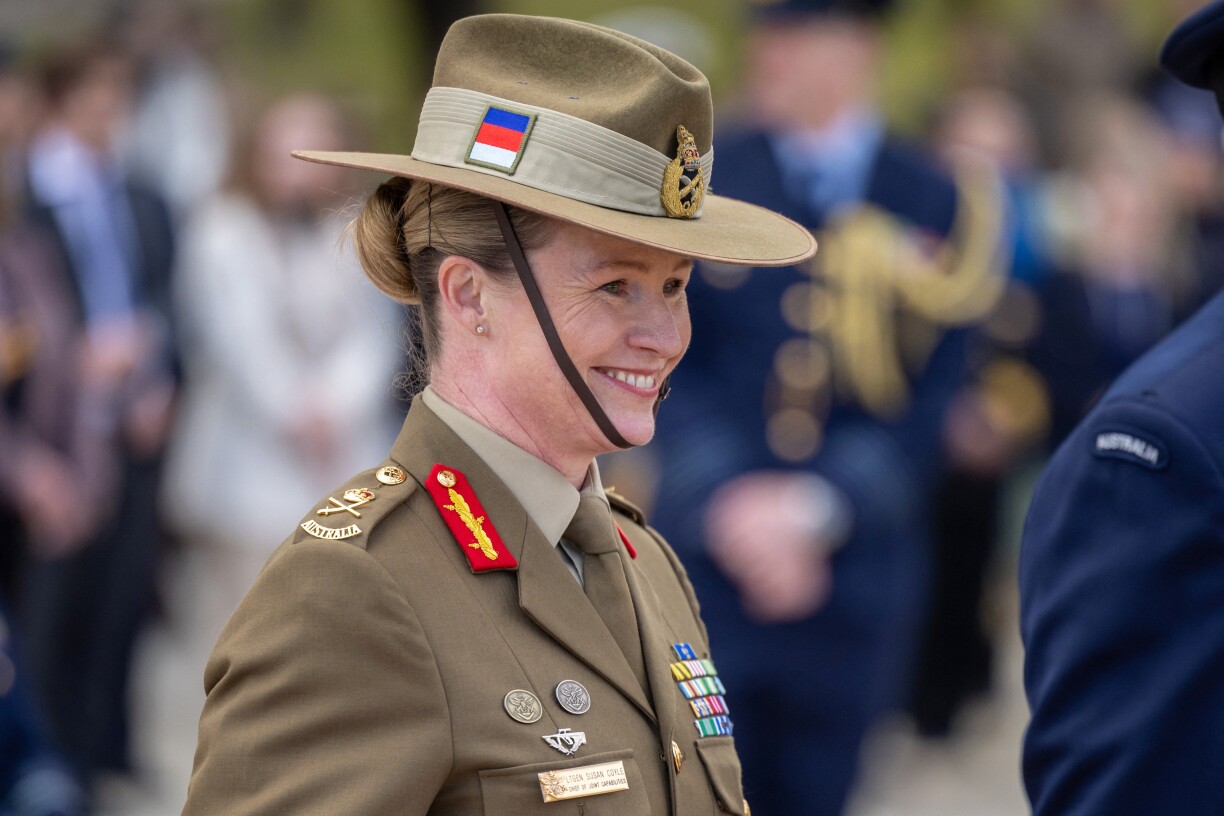 La lieutenant-générale Susan Coyle réagissant lors d'un événement officiel à Canberra. Photo prise le 4 juillet 2024.