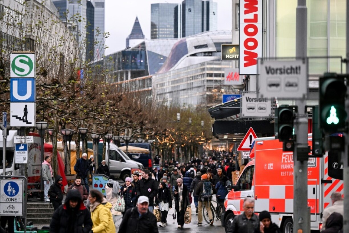 Despite easing inflation, consumers in Germany remain reluctant to start spending