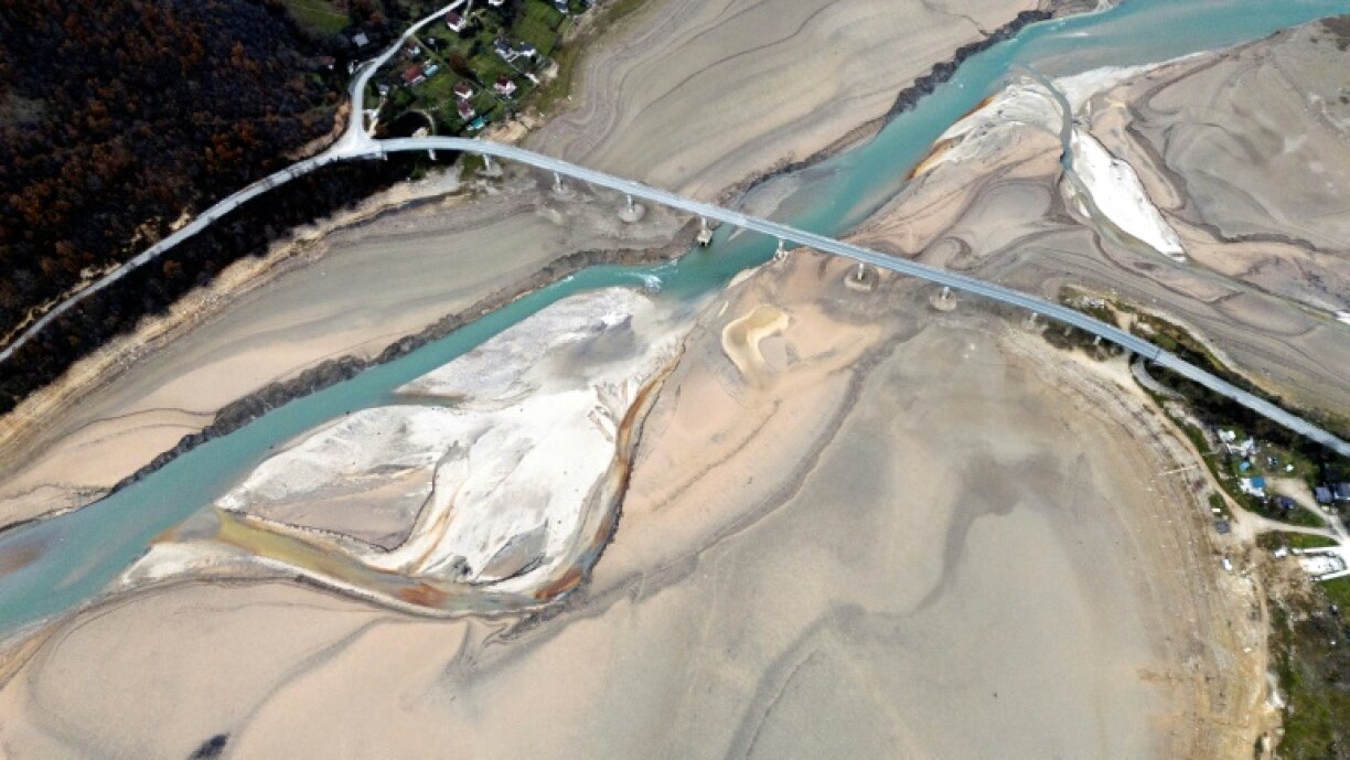 The loss of water in Bosnia's Jablanicko artificial lake has hit power production and caused landslides