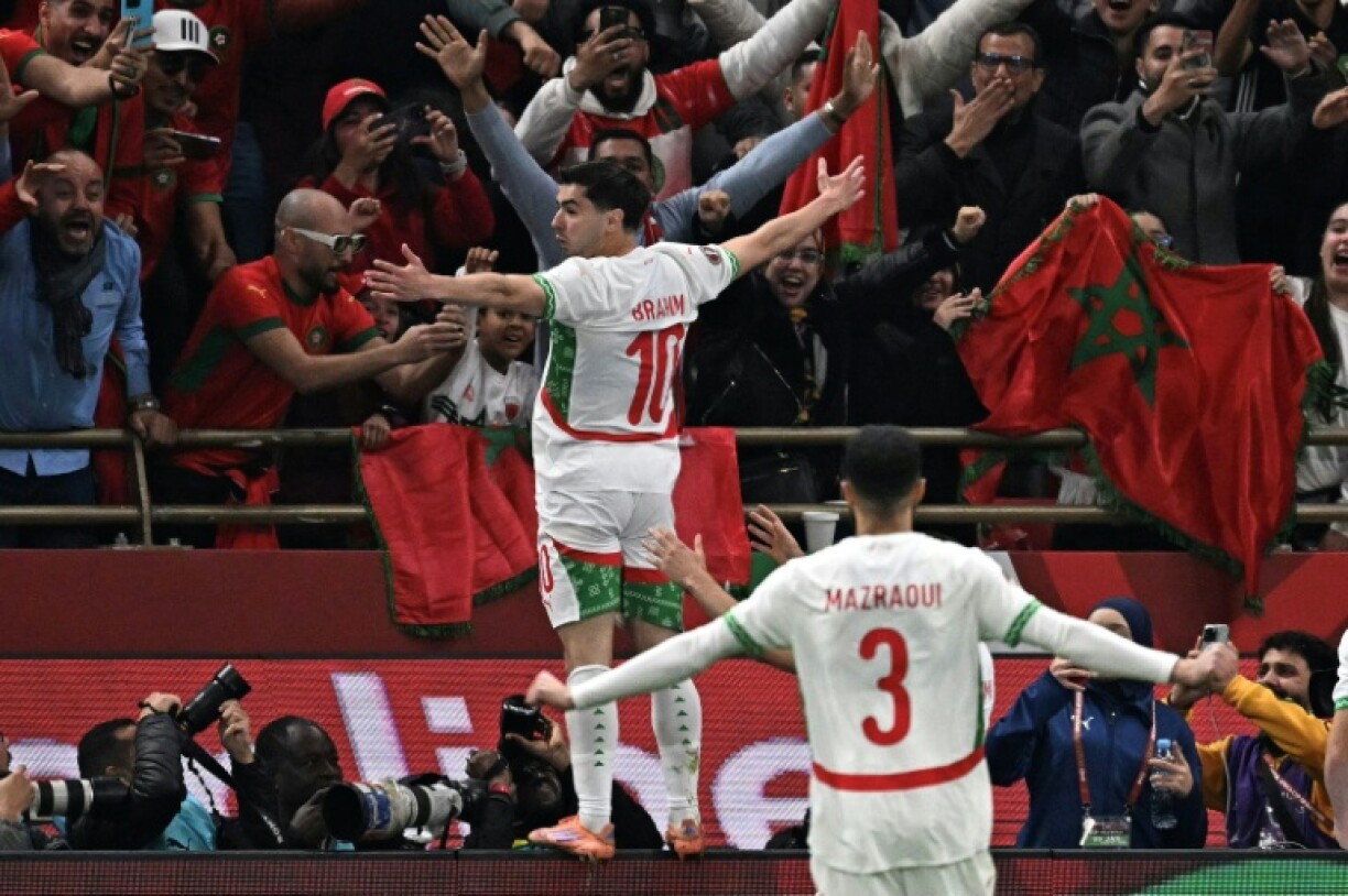 L'attaquant marocain Brahim Diaz (N.10) après avoir ouvert le score contre le Cameroun, en quart de finale de la CAN, le 9 janvier 2026 à Rabat
