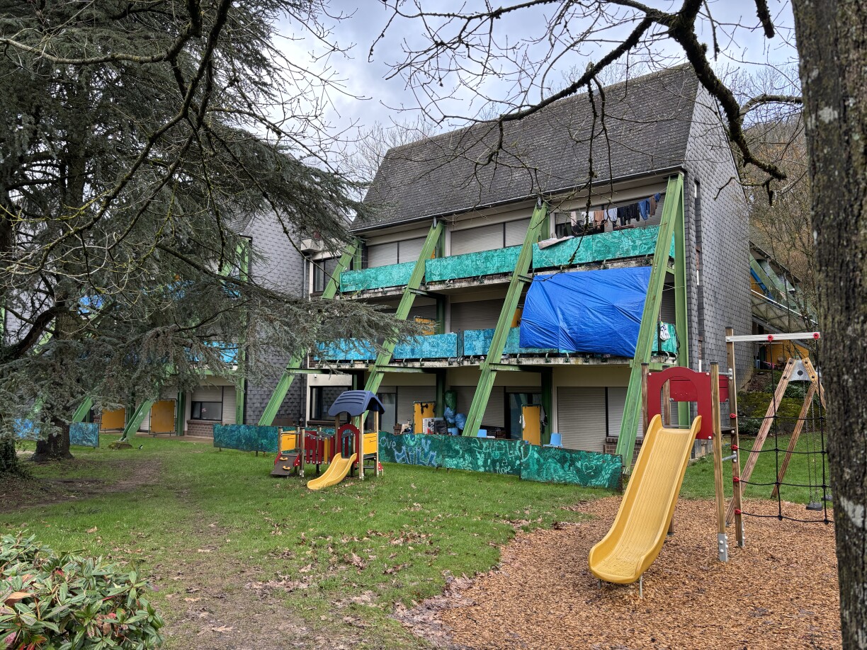 E Gebai vun der ONA zu Zolwer.