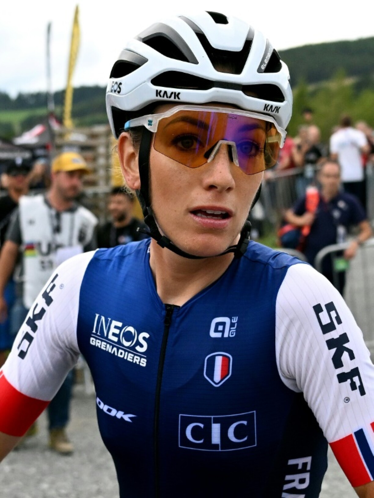 La coureuse française Pauline Ferrand Prevot lors de sa victoire en VTT cross-country short track aux championnats du monde de cyclisme à Glentress Forest en Ecosse le 10 août 2023