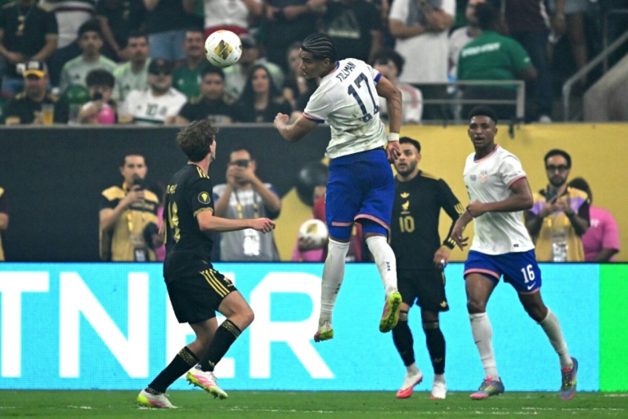 Malik Tillman (centre, 17) was unable to help the USA beat Mexico in the Gold Cup final in Houston