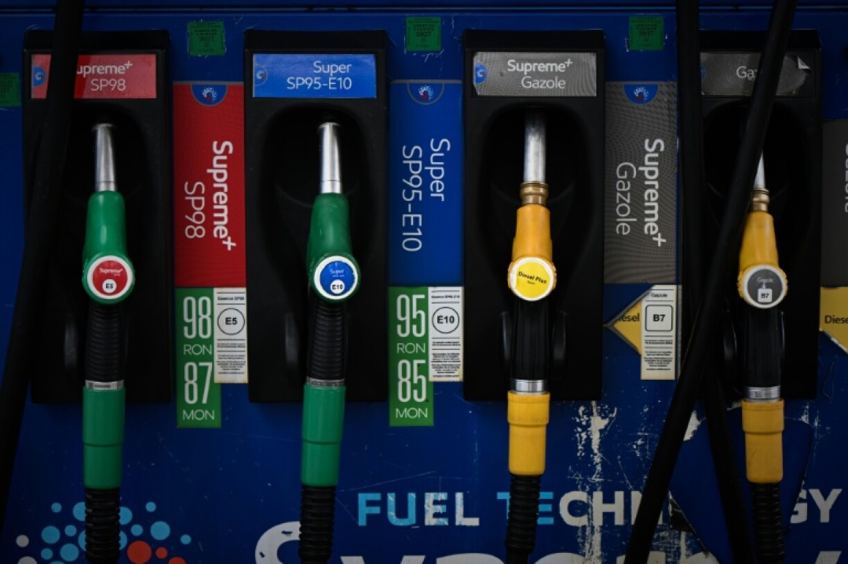 Une station-service près de Bordeaux, le 10 mars 2026