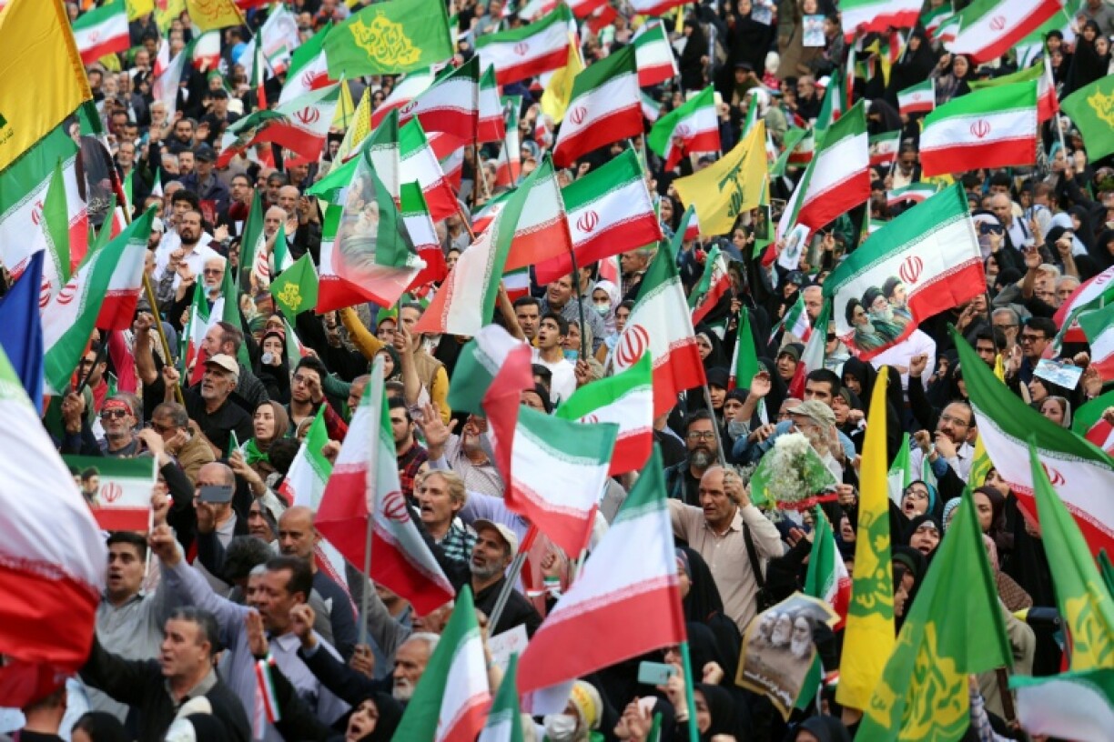 Der Iran hat nach Medienberichten einen neuen Vorschlag zur Wiederaufnahme der ins Stocken geratenen Verhandlungen mit den USA vorgelegt. Das Weiße Haus wollte diese Angaben nicht kommentieren.