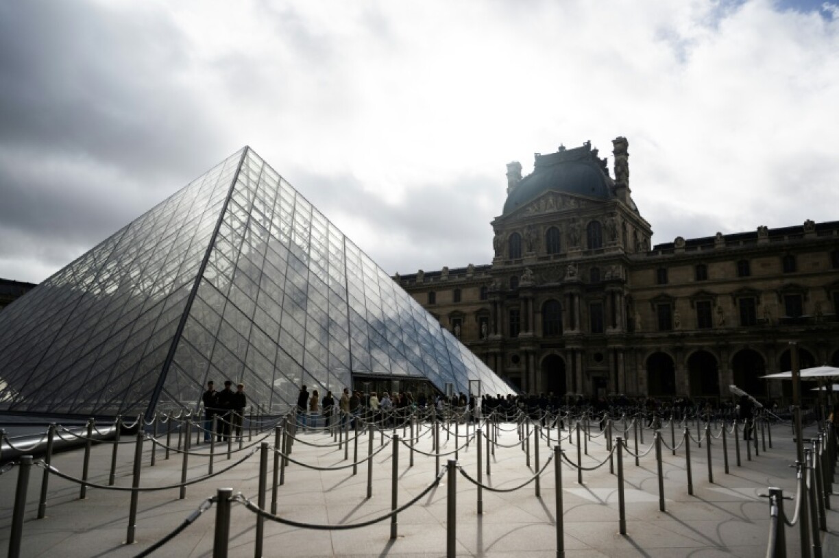 The closure comes in the wake of the brazen jewellery heist at the Louvre which shocked France