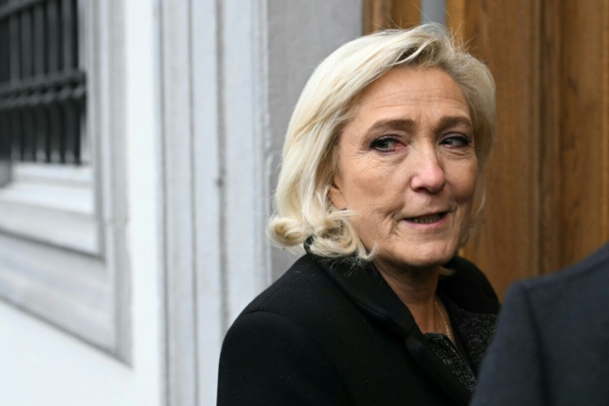 La présidente du groupe parlementaire RN à l'Assemblée nationale, Marine Le Pen, à Bruxelles le 17 décembre 2025