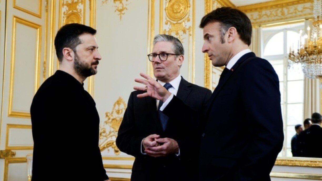 Volodymyr Zelensky, Keir Starmer et Emmanuel Macron à Paris ce jeudi 27 mars.