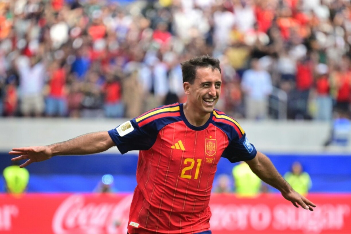 L'attaquant Mikel Oyarzabal célèbre son deuxième but inscrit face à l'Autriche, à Los Angeles, le 2 juillet 2026