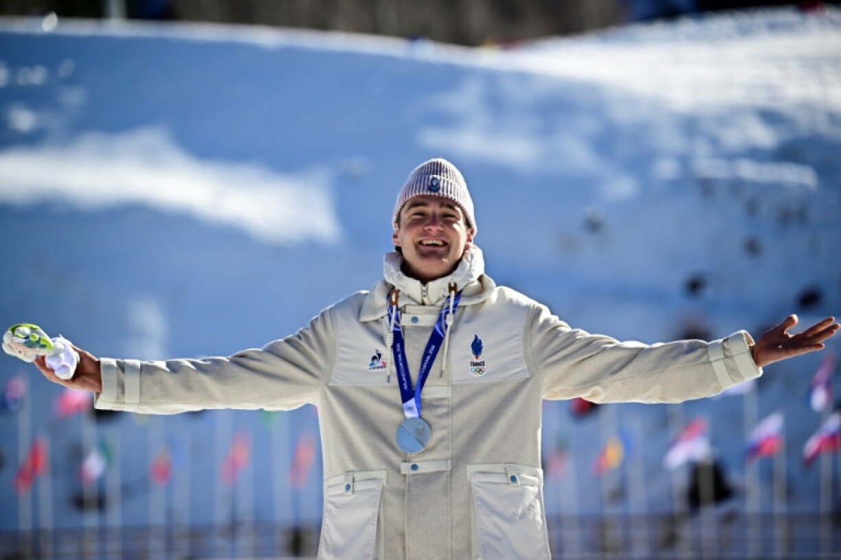 Le Français Mathis Desloges deuxième du 10km cross-country en biathlon lors des JO 2026 de Milan Cortina à Lago di Tesero le 13 février 2026 en Italie