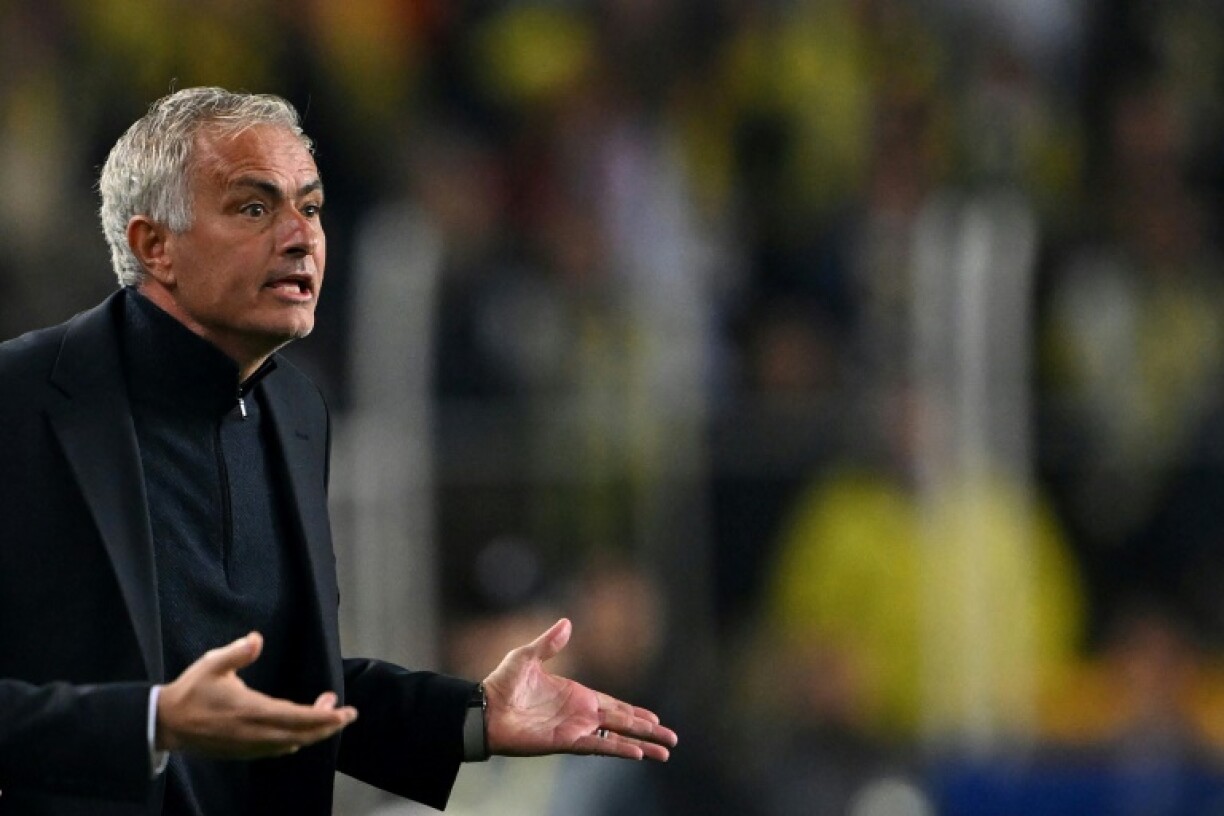 Jose Mourinho looks set to return home to coach Benfica