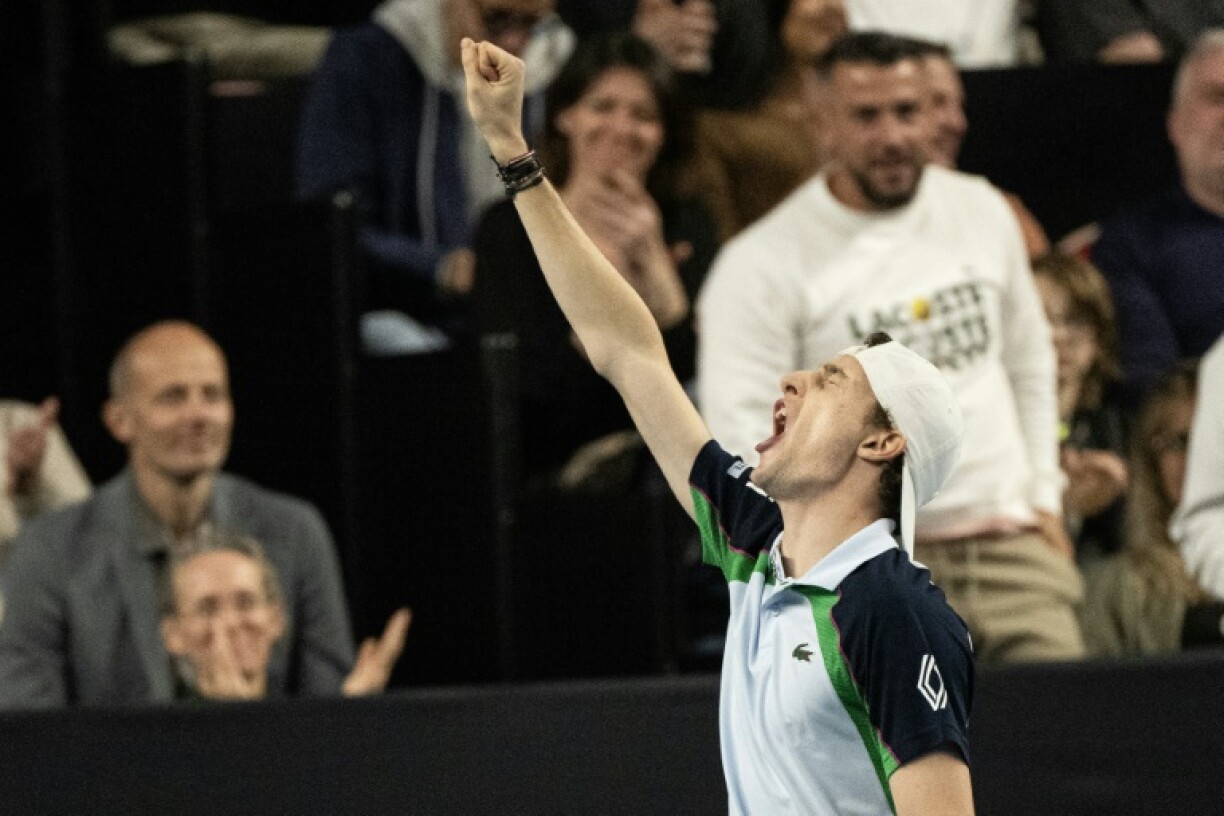 Ugo Humbert après sa victoire en demie contre le Belge Zizou Bergs à l'Open 13 de Marseille dans le sud de la France le 15 février 2025