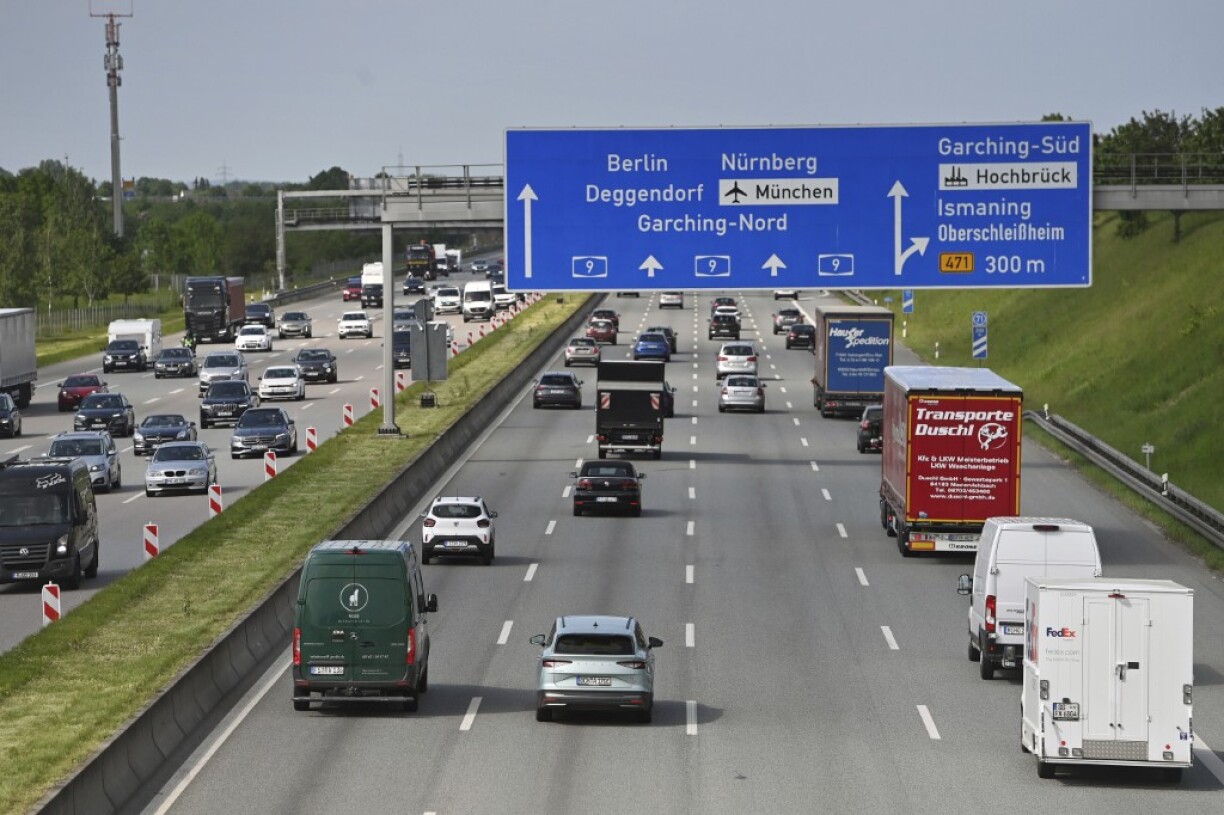 En Allemagne, un projet d'autoroutes payantes avait été annoncé, mais il a été jugé discriminatoire par la Cour de justice de l’UE et annulé.