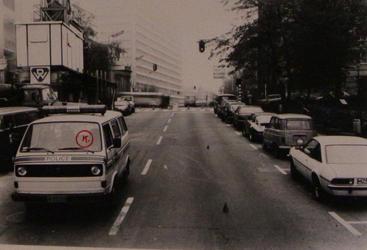 Outside the Central Bank of Luxembourg where officer Conrardy is shot.