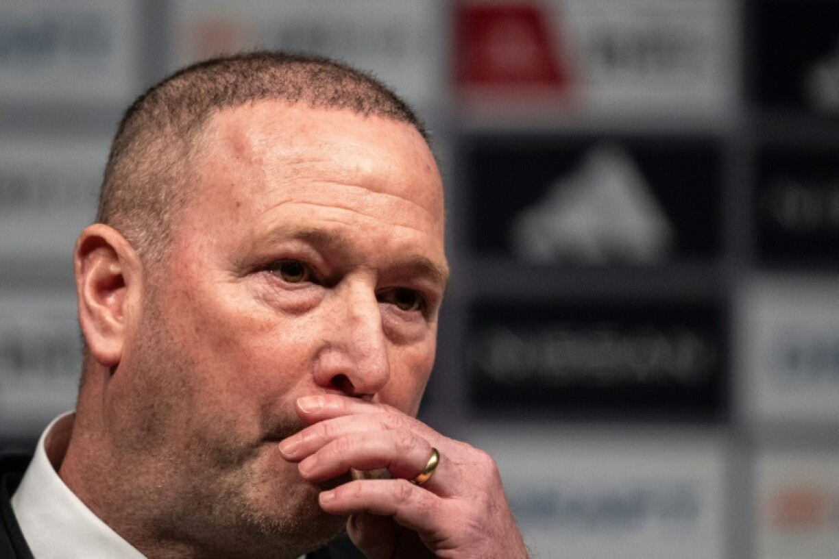 Yokohama F-Marinos are coached by Steve Holland