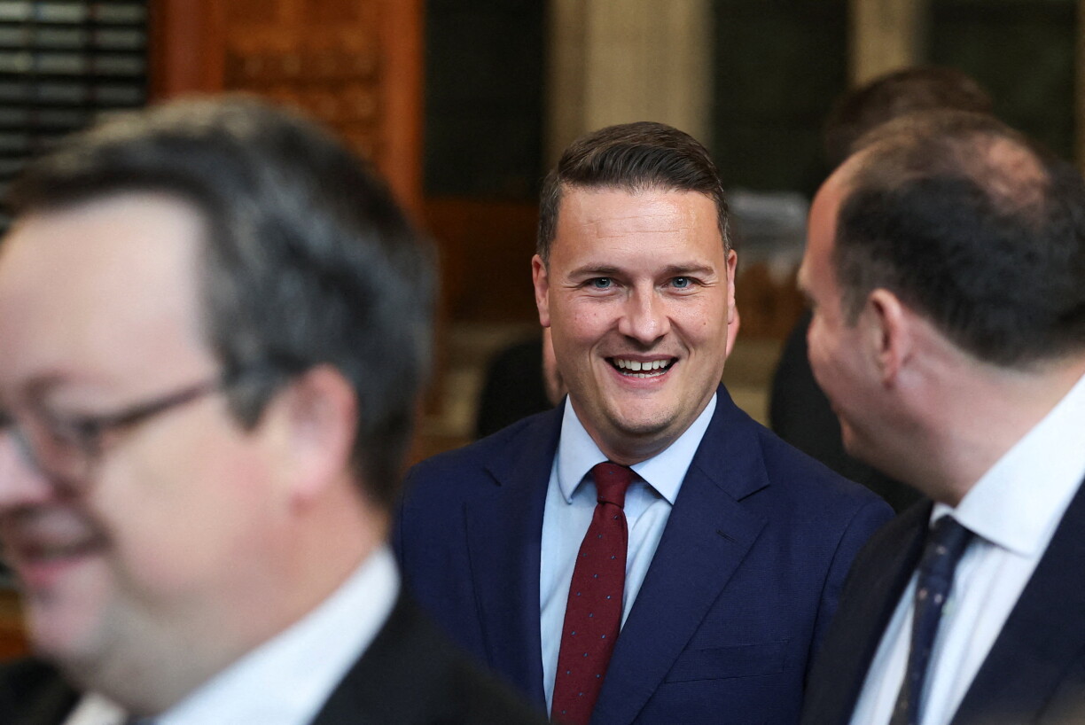 De Wes Streeting kuerz viru senger Demissioun als Gesondheetsminister am House of Commons.