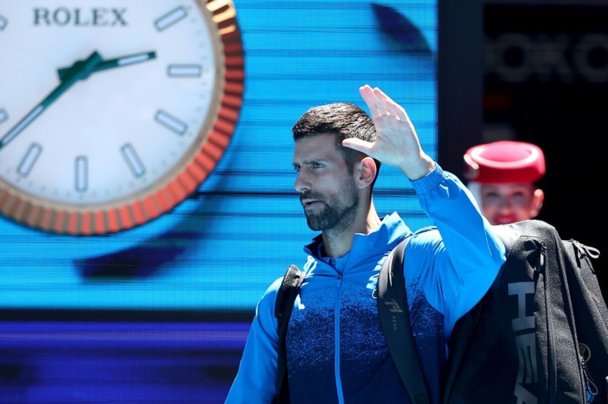Novak Djokovic pulled out of his Australian Open semi-final against Alexander Zverev after losing the first set