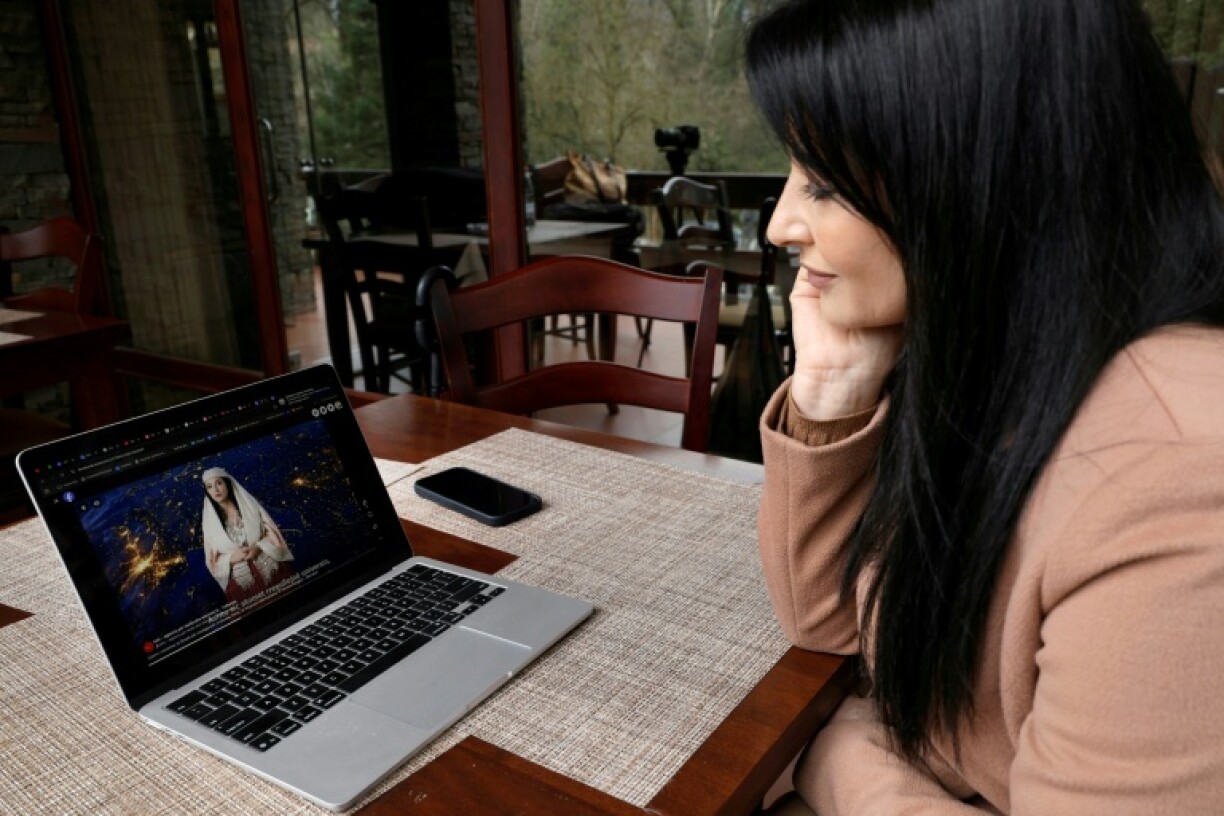 L’actrice albanaise Anila Bisha pose lors d’une interview avec l’AFP à Tirana le 19 février 2026.