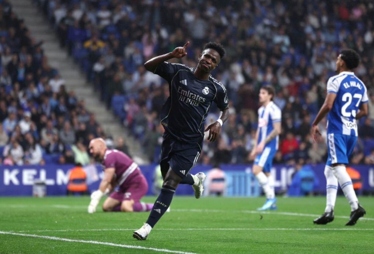 Vinicius célèbre son premier but contre l'Espanyol lors de la victoire du Real Madrid, le 3 mai 2026 à Barcelone
