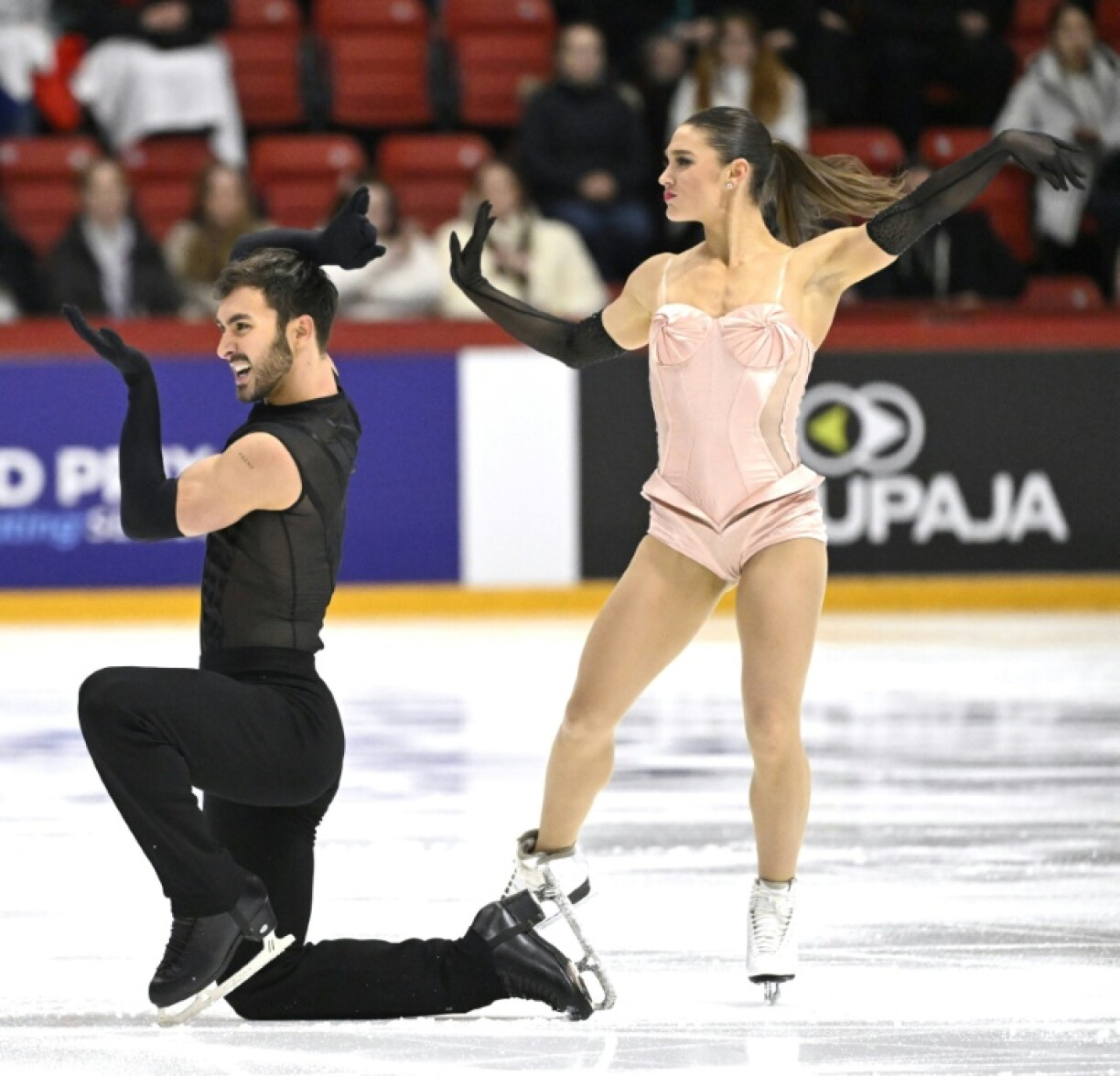 France's Laurence Fournier Beaudry and Guillaume Cizeron in action in Helsinki