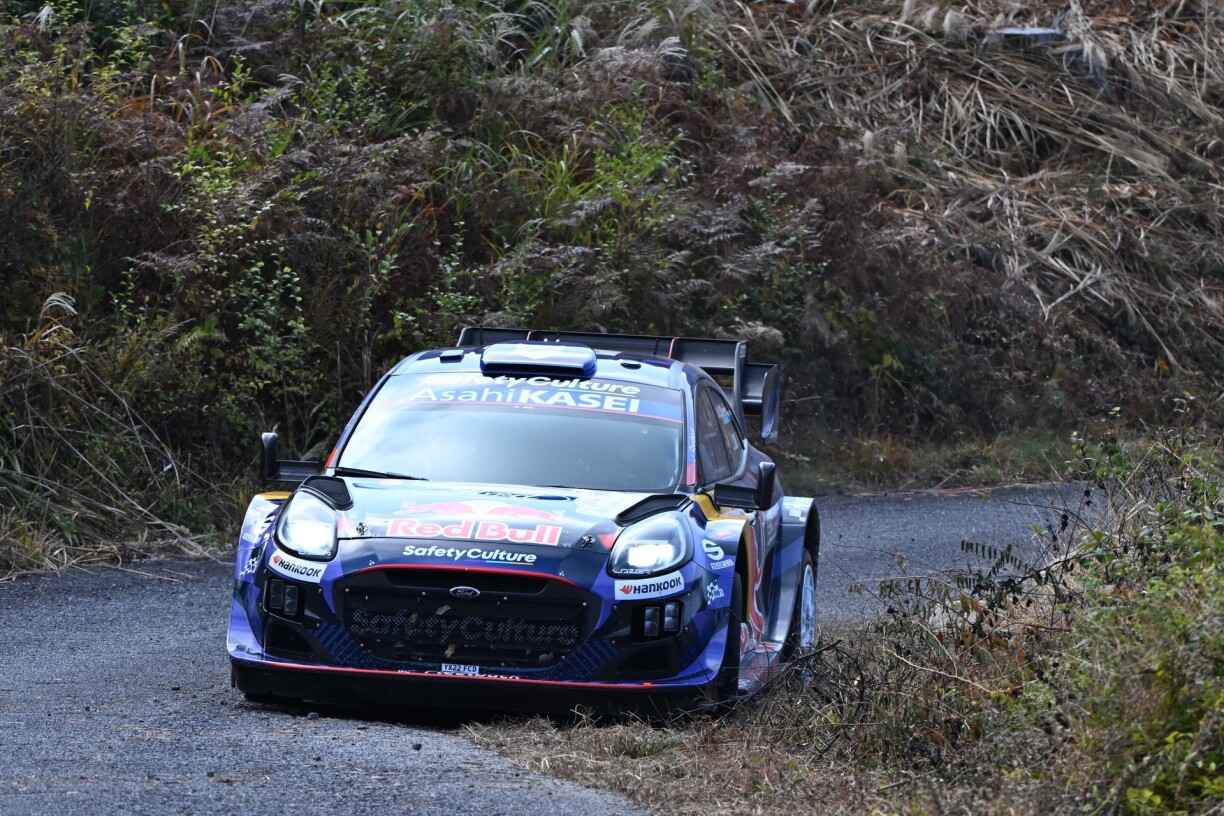 Grégoire Munster, du Luxembourg, et son copilote Louis Louka, de Belgique, pilotent leur Ford Puma Rally1.