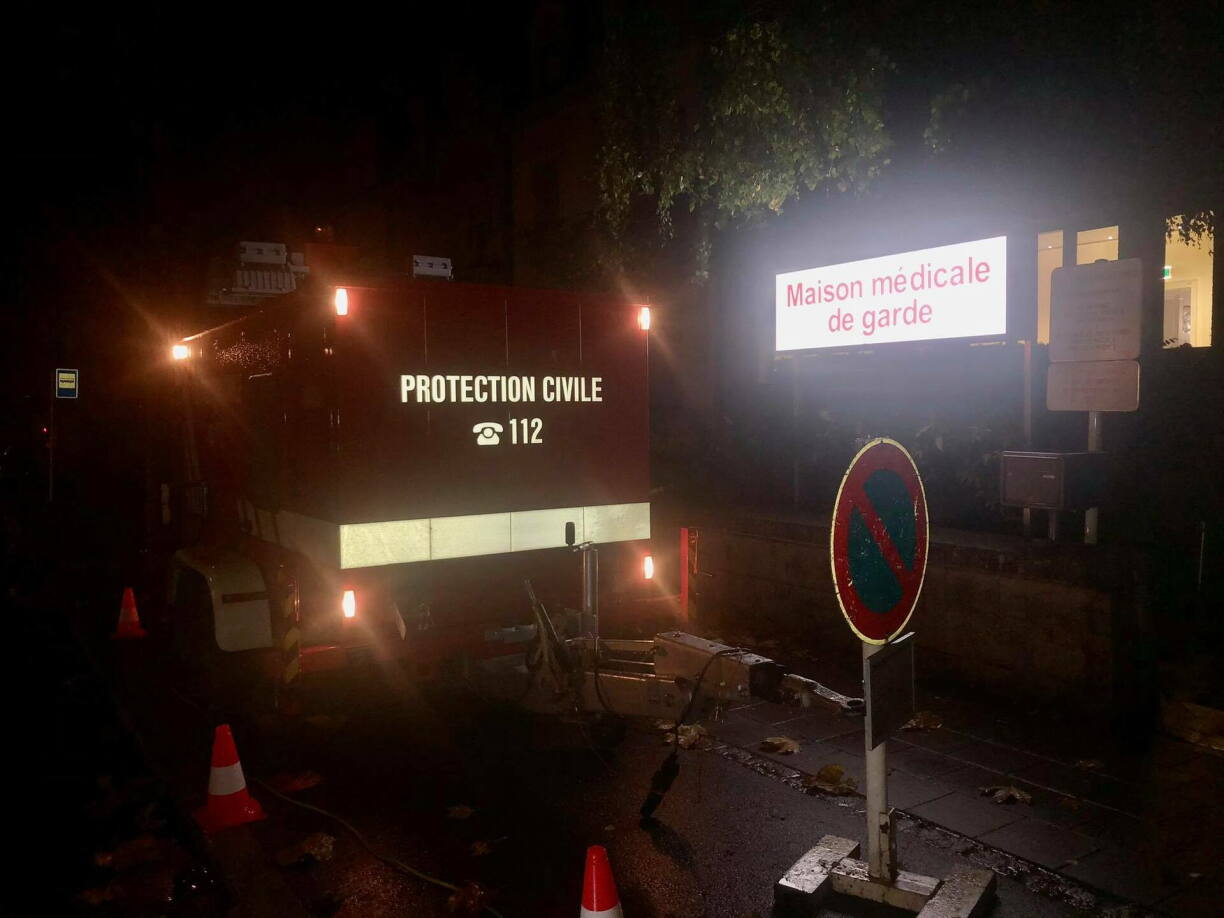 Un groupe électrogène a été déployé près de la clinique à Esch-sur-Alzette.