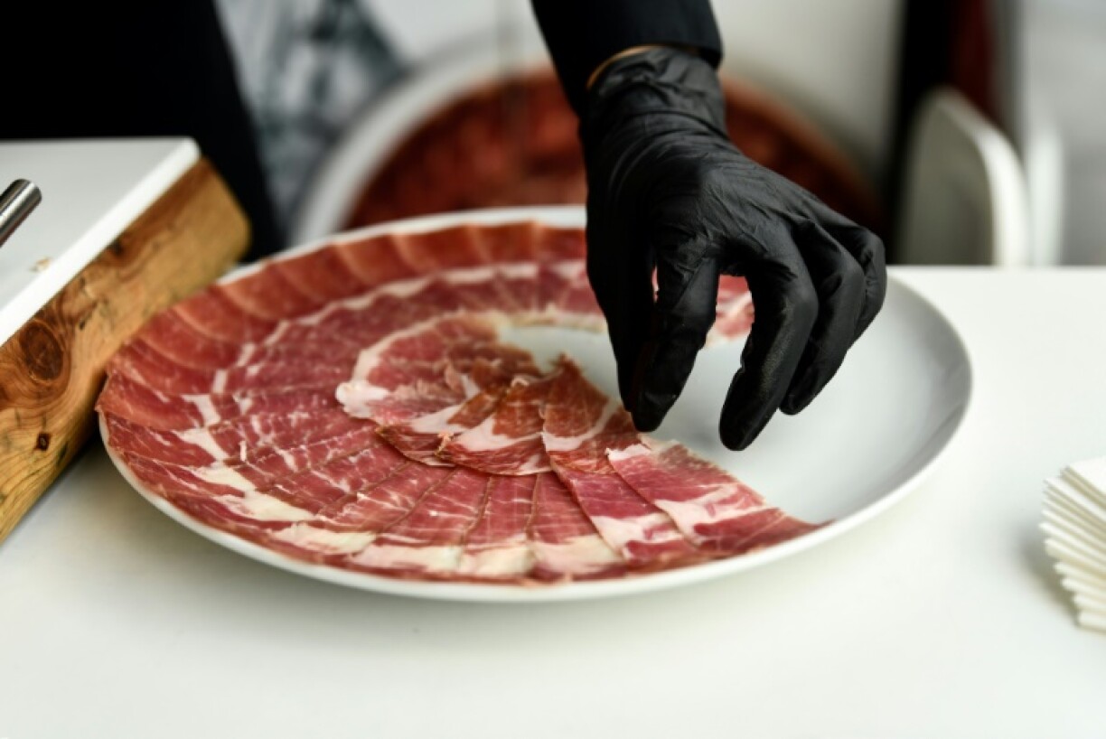 Démonstration de découpe de jambon à Madrid, le 30 novembre 2018