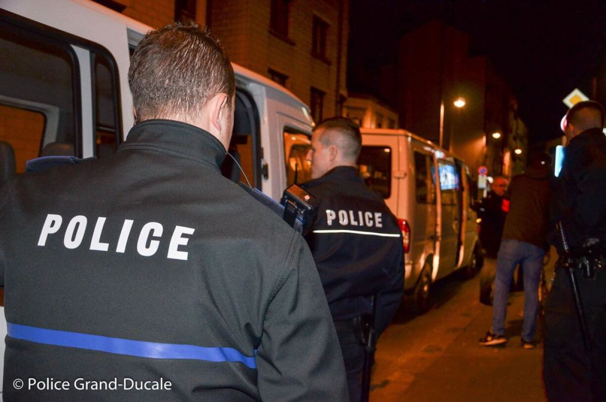 La police recherche un homme qui s'est introduit dans la cave d'un logement.