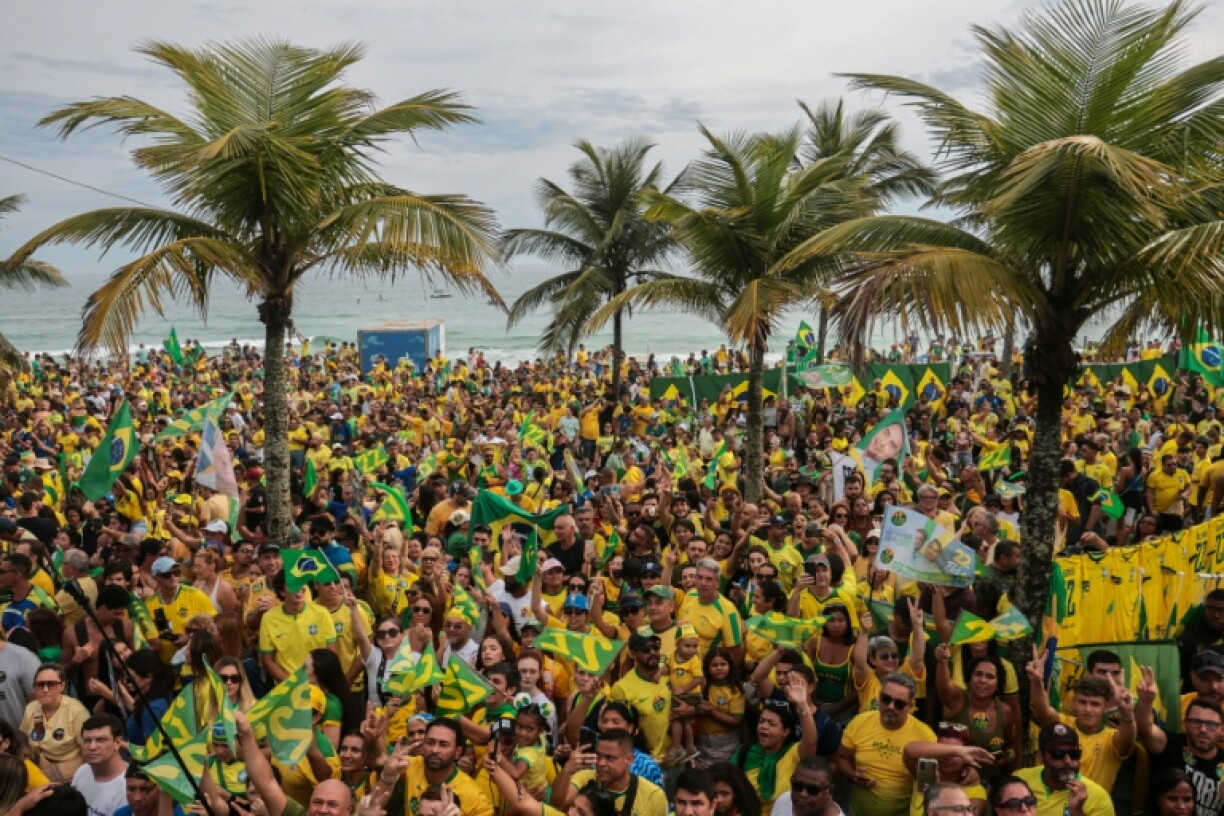 Flavio Bolsonaro fired up the right, drawing massive crowds during his campaign