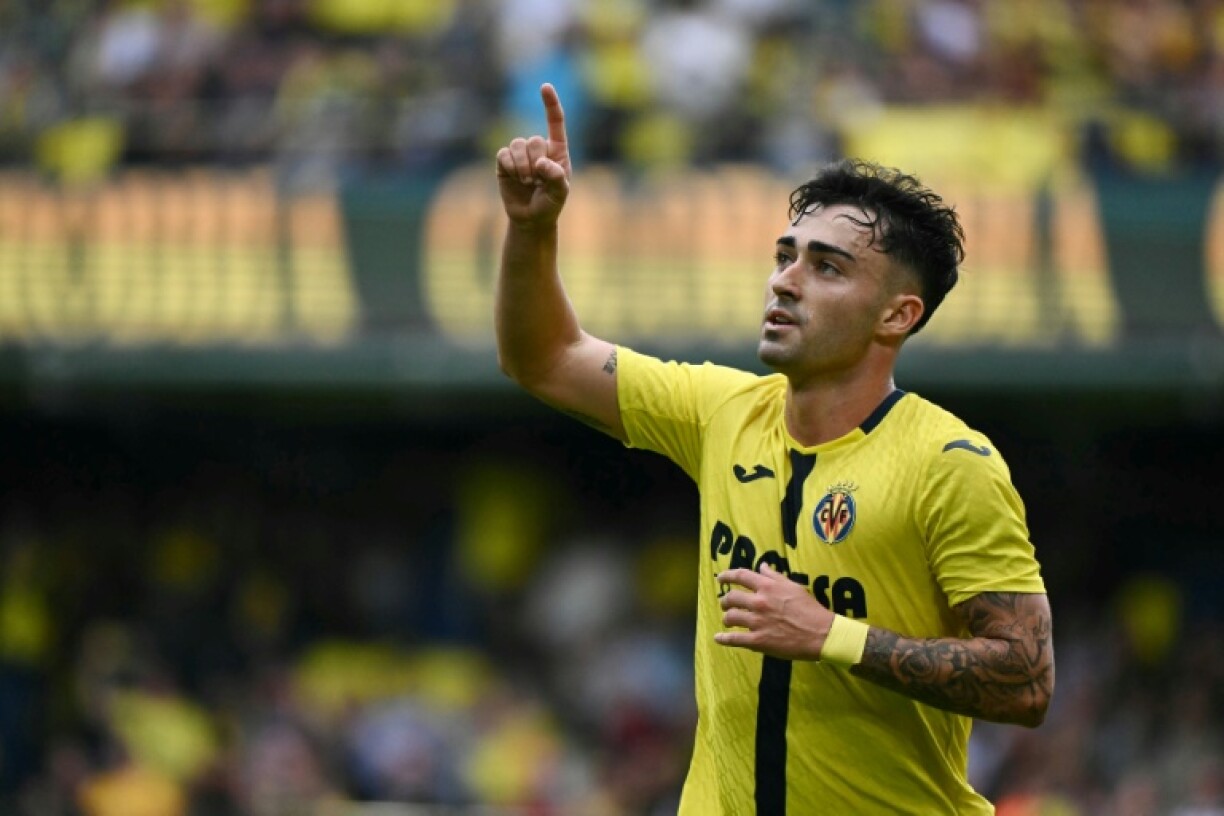 Villarreal's Spanish playmaker Alberto Moleiro celebrates scoring his team's second goal during the thumping win over Rayo Vallecano