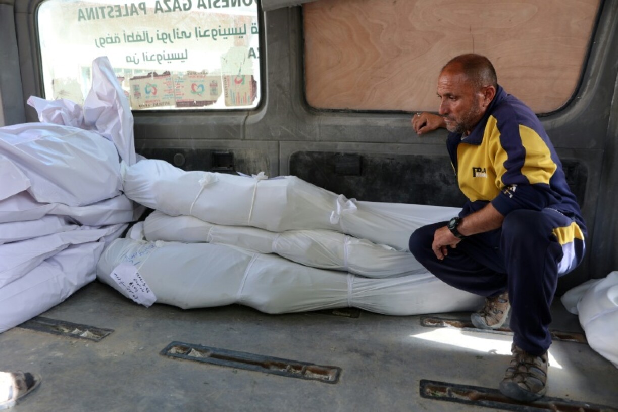 Dozens were killed in Gaza on Monday in Israeli air strikes, as mediators put forward a new ceasefire proposal