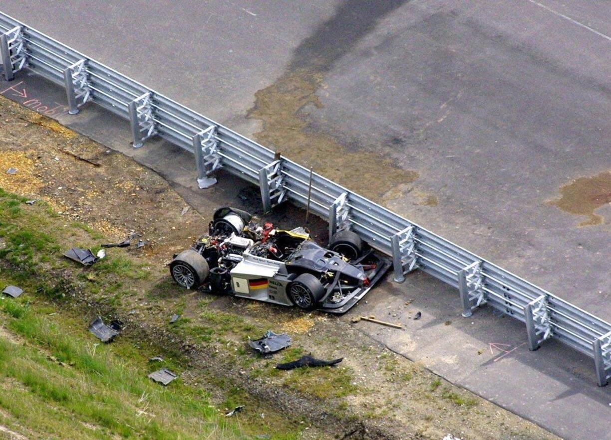 D'Iwwerreschter vum Alboreto sengem Audi R8 nom fatalen Accident