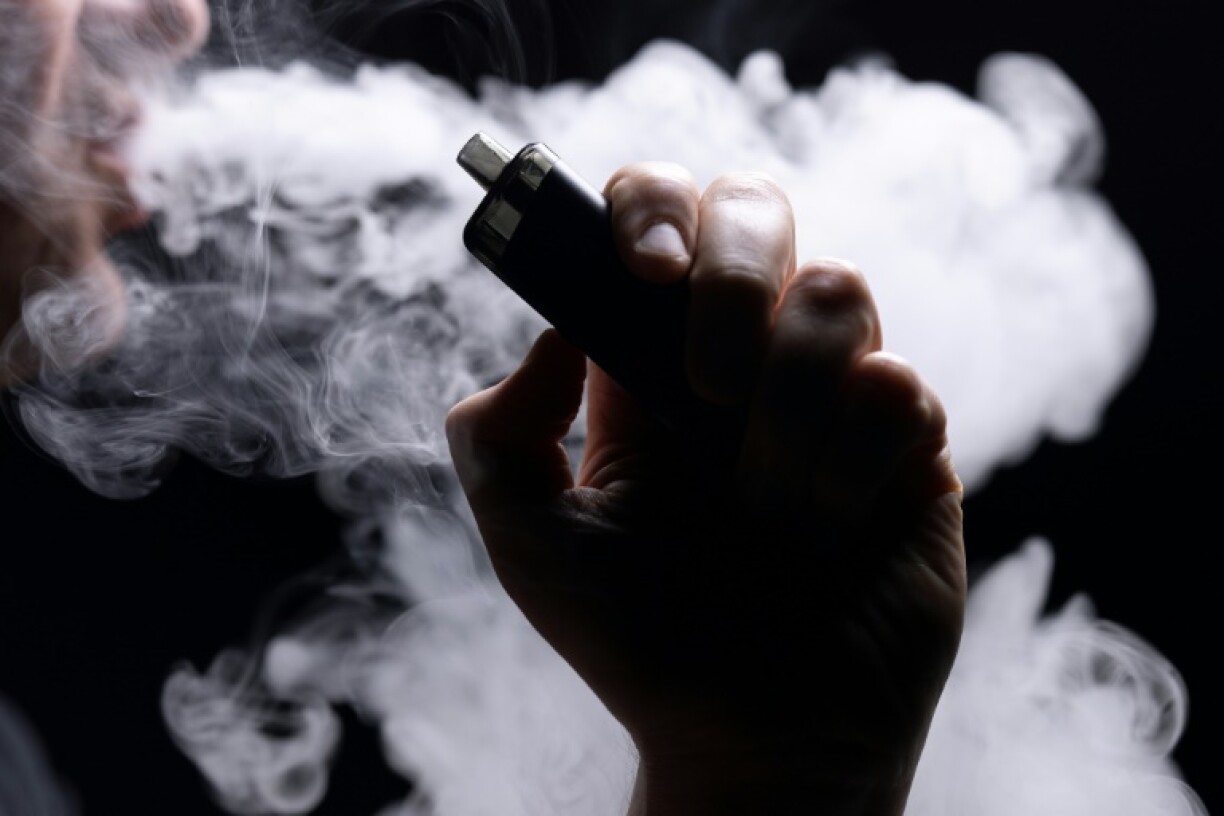 Most people who vape and smoke at the same time just go back to cigarettes, the research found