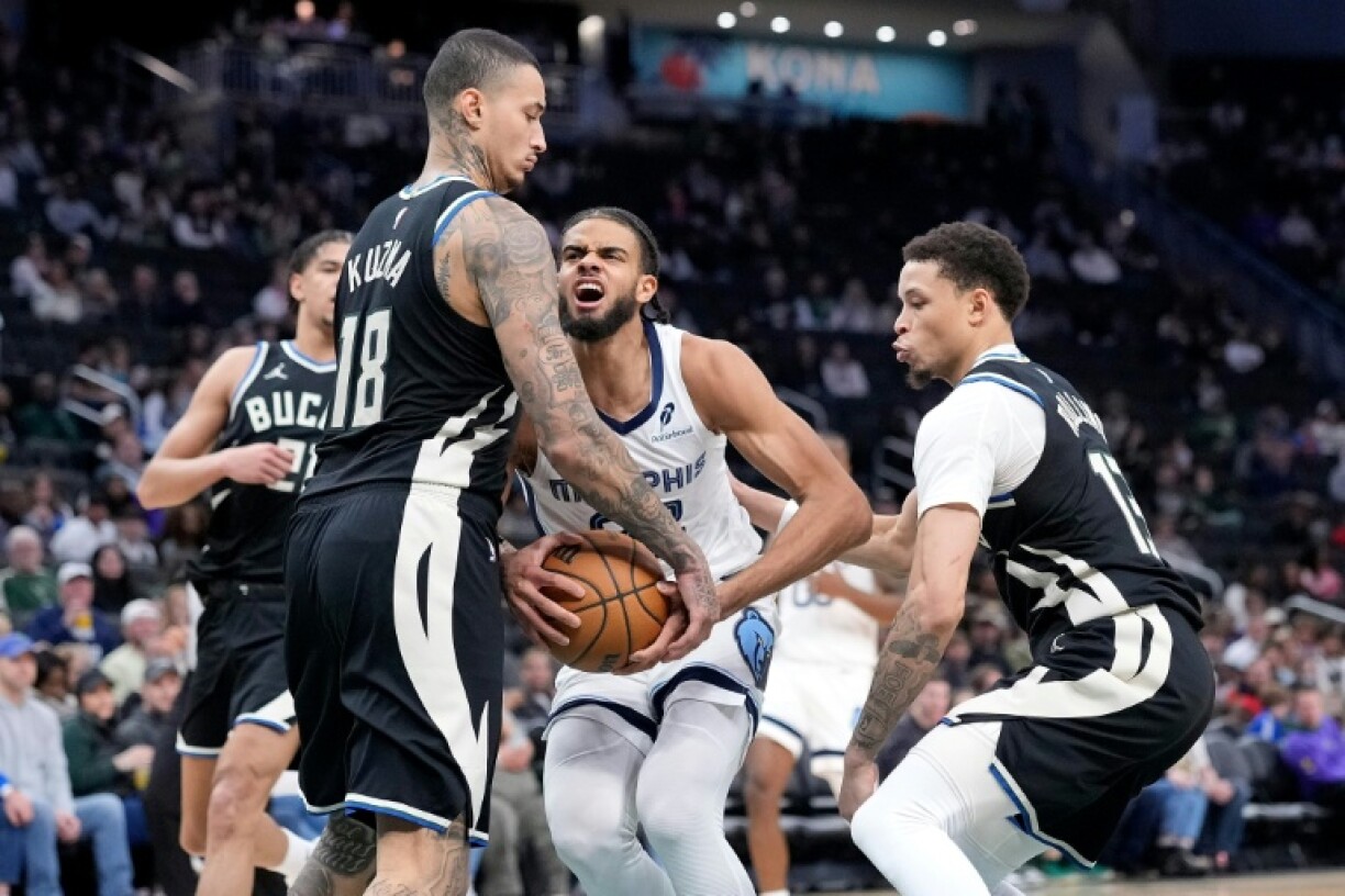 Rayan Rupert (c) lors du match NBA des Memphis Grizzlies contre les Milwaukee Bucks le 5 avril 2026 à Milwaukee