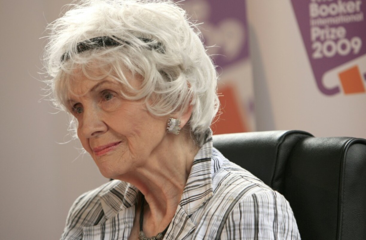 L'auteure canadienne Alice Munro lauréate du prix Man Booker International, le 25 juin 2009 au Trinity College de Dublin, en Irlande