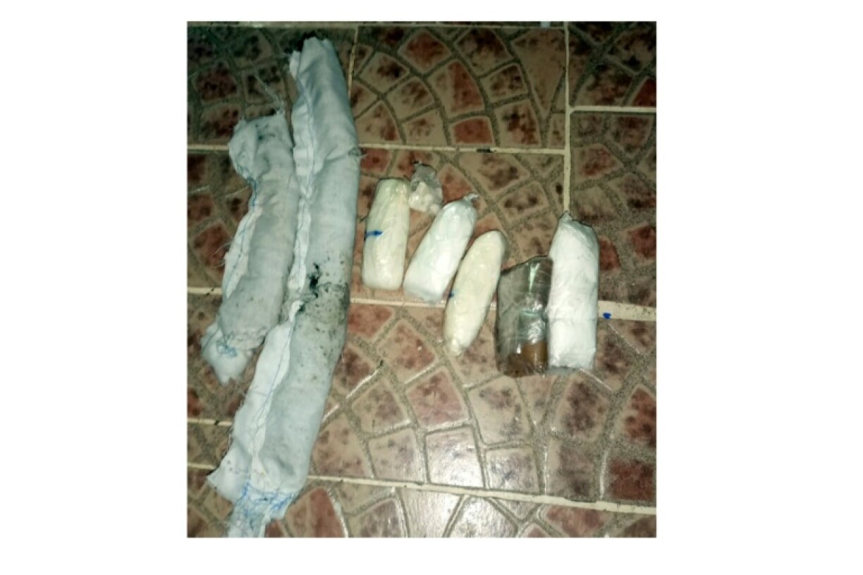 Photo prise par la justice panaméenne montrant la drogue empaquetée transportée par le chat convoyeur, le 16 avril 2021