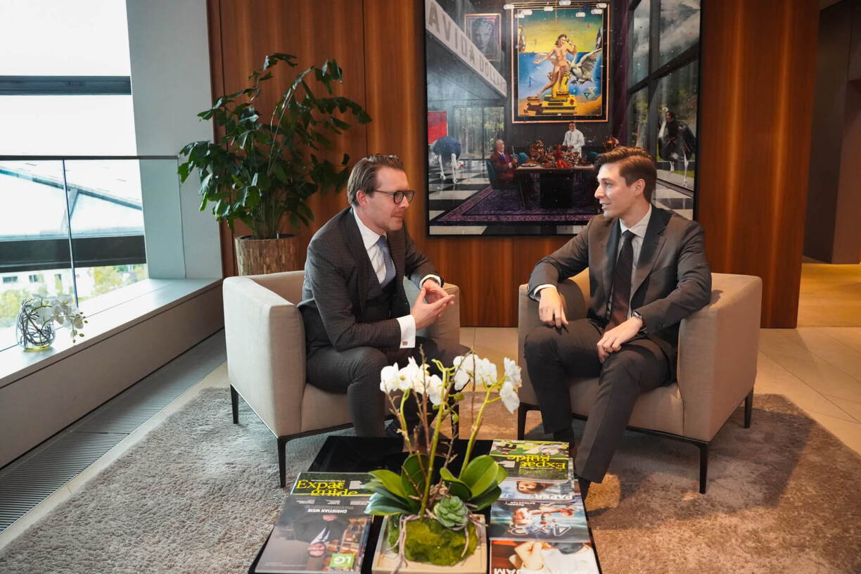 De gauche à droite: David Syenave, Partner, M&A Real Estate EY-Parthenon et Filip Kaukiainen, Staff Assistant EY-Parthenon, Transactions & Corporate Finance (TCF)