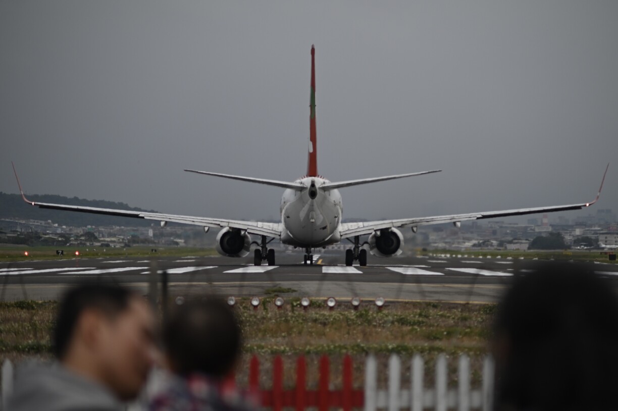 Aéroport de Taipei-Sonsghan, les avions restent au sol