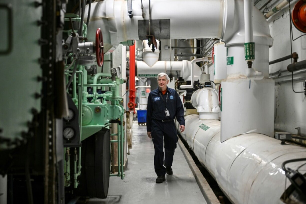 As more people want to stay cool in a planet that is steadily heating up, energy experts point to water-based system as a good alternative