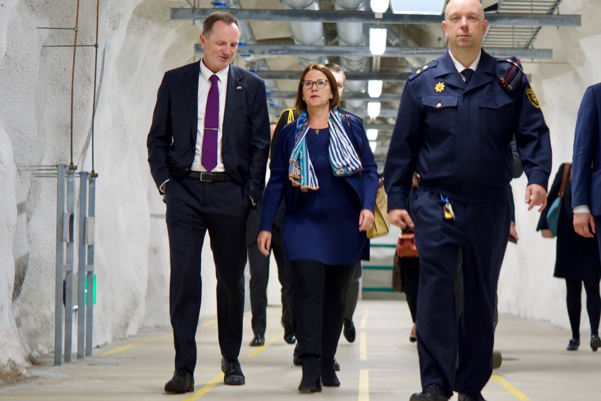 D'Verdeedegungsministesch war de 22. Mee 2025 op Aarbechtsvisitt a Finnland.