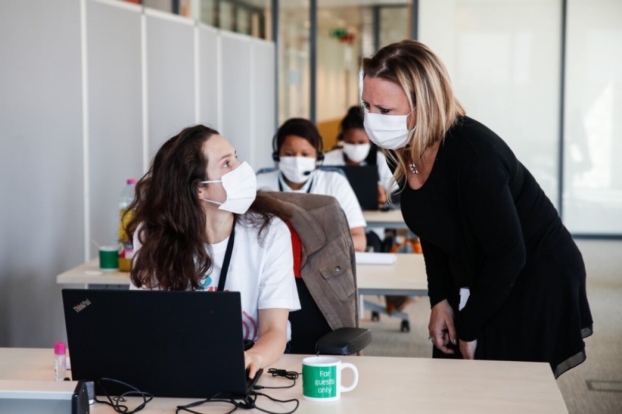 Port du masque, télétravail, fermeture des restaurants... Globalement, les résidents étrangers se montrent plus favorables aux mesures sanitaires que les Luxembourgeois.