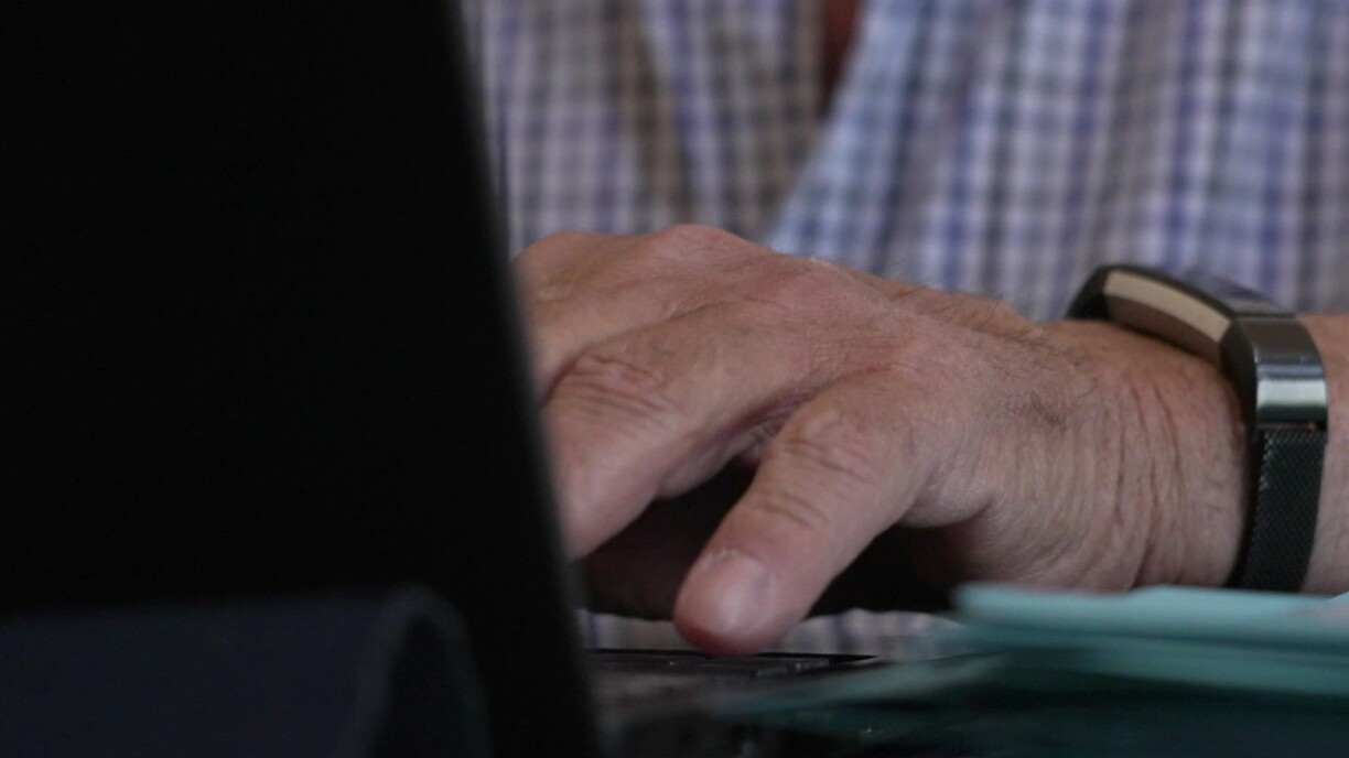 De Paulo hält seng Observatiounen all a sengem Rapport fest.