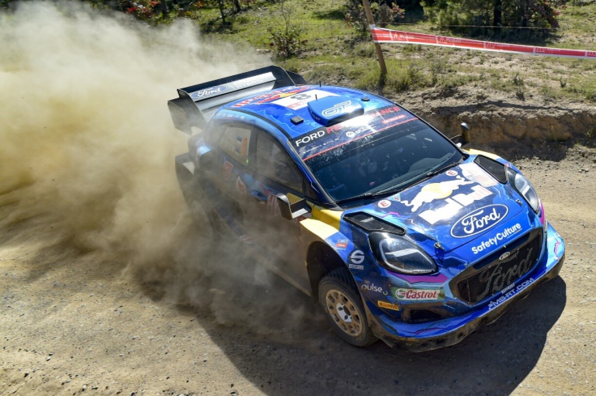 Le pilote estonien Ott Tänak au volant de sa Ford sur les routes du rallye du Chili à Concepción, le 29 septembre 2023