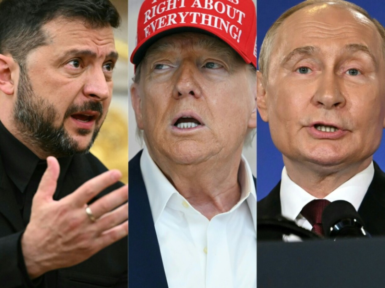 Ce combo montre de gauche à droite le président ukrainien Volodymyr Zelensky à Whasington le 18 août 2025, le président américain Donald Trump le 22 août 2025 à Washington et le président russe Vladimir Poutine à Anchorage, Alaska, le 15 août 2025